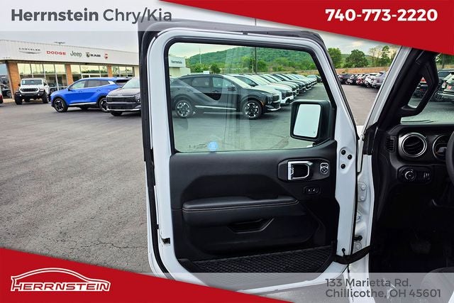 2023 Jeep Wrangler 4-Door Sahara