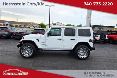 2023 Jeep Wrangler 4-Door Sahara