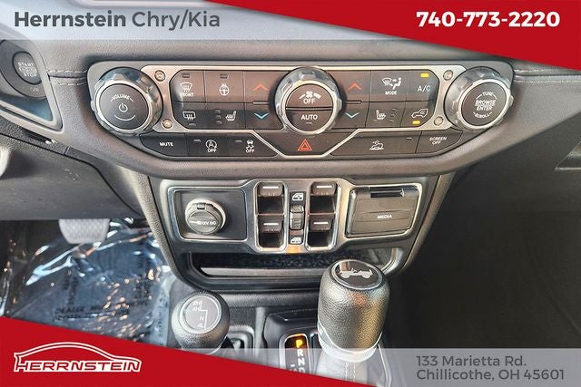 2024 Jeep Wrangler 4-Door Sahara 4x4