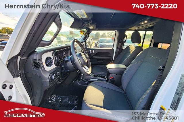 2024 Jeep Wrangler 4-Door Sahara 4x4