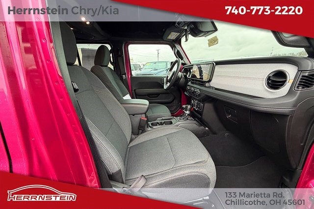 2024 Jeep Wrangler 4-Door Sahara 4x4