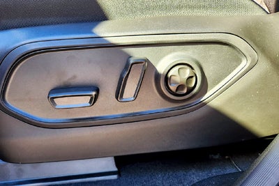 2027 Jeep Grand Cherokee Laredo