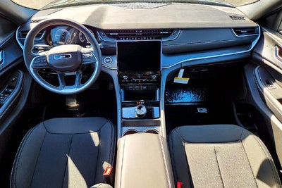 2027 Jeep Grand Cherokee Laredo