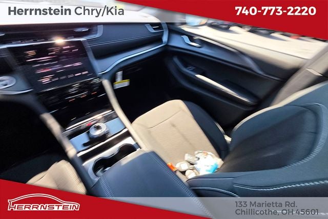 2026 Jeep Grand Cherokee GRAND CHEROKEE LAREDO X 4X4