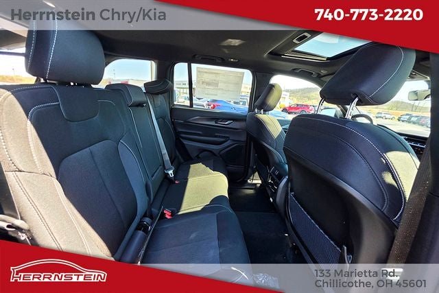 2026 Jeep Grand Cherokee GRAND CHEROKEE LAREDO X 4X4