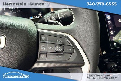 2025 Jeep Grand Cherokee Laredo X 4x4