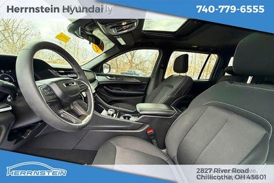 2025 Jeep Grand Cherokee Laredo X 4x4