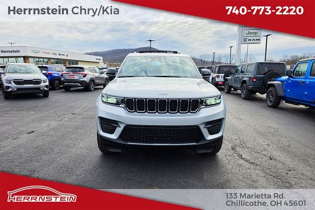 2026 Jeep Grand Cherokee GRAND CHEROKEE LAREDO X 4X4