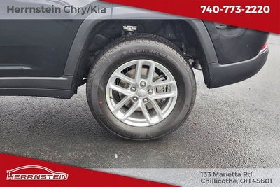2025 Jeep Grand Cherokee GRAND CHEROKEE LAREDO X 4X4