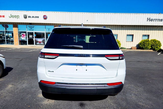 2026 Jeep Grand Cherokee Altitude