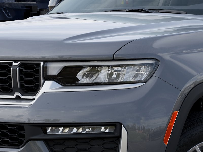 2027 Jeep Grand Cherokee Base