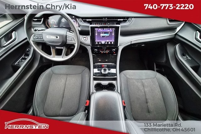 2023 Jeep Grand Cherokee L Laredo 4x4