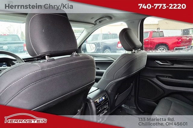 2023 Jeep Grand Cherokee L Laredo 4x4