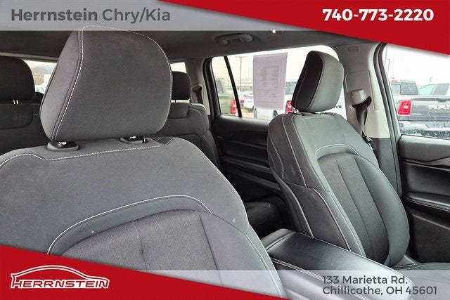 2023 Jeep Grand Cherokee L Laredo 4x4