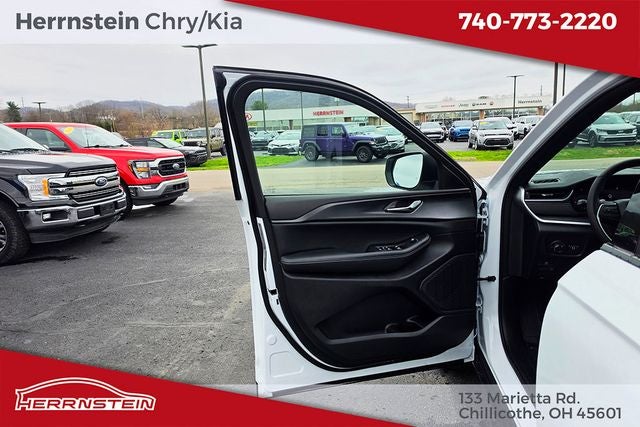 2026 Jeep Grand Cherokee GRAND CHEROKEE L LAREDO X 4X4