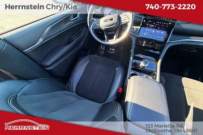 2023 Jeep Grand Cherokee L Altitude 4x4