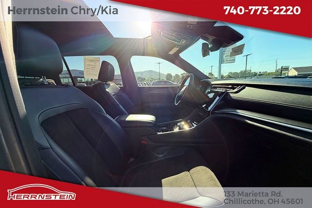 2023 Jeep Grand Cherokee L Altitude 4x4