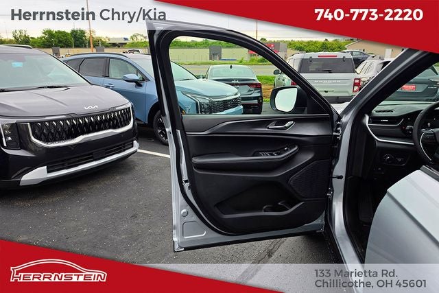 2026 Jeep Grand Cherokee GRAND CHEROKEE L LAREDO X 4X4
