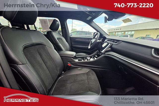 2025 Jeep Grand Cherokee L Altitude X 4x4