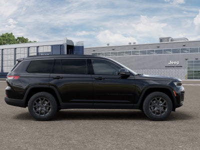 2027 Jeep Grand Cherokee Laredo
