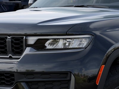 2027 Jeep Grand Cherokee Laredo