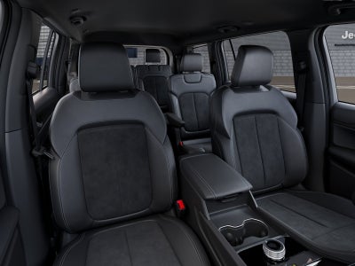 2027 Jeep Grand Cherokee Laredo