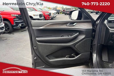 2026 Jeep Grand Cherokee GRAND CHEROKEE L LAREDO ALTITUDE 4X4