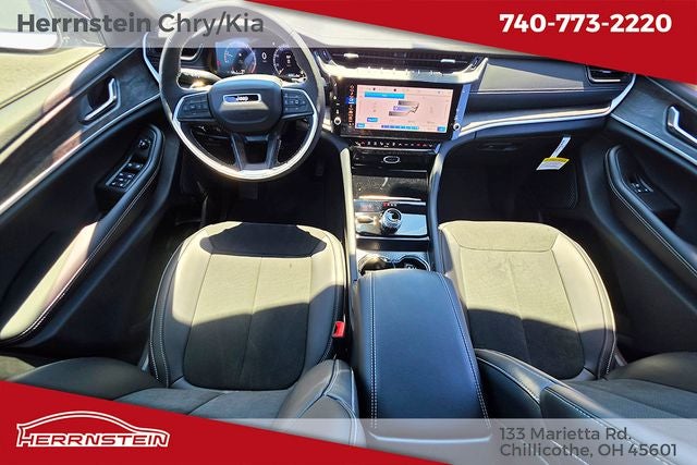 2026 Jeep Grand Cherokee GRAND CHEROKEE L LAREDO ALTITUDE 4X4