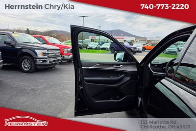 2026 Jeep Grand Cherokee GRAND CHEROKEE L LAREDO ALTITUDE 4X4