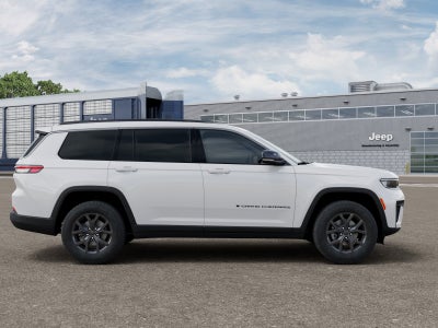 2027 Jeep Grand Cherokee Laredo