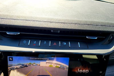 2027 Jeep Grand Cherokee Base