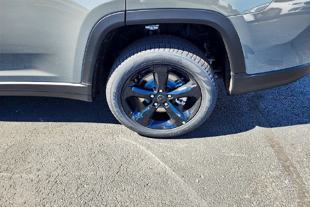 2027 Jeep Grand Cherokee Base