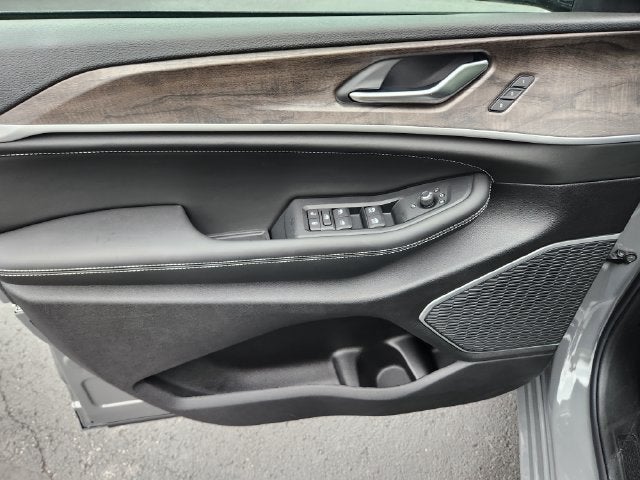 2027 Jeep Grand Cherokee Base