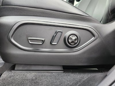 2027 Jeep Grand Cherokee Base