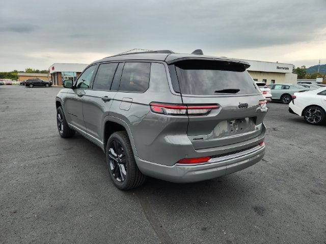 2027 Jeep Grand Cherokee Base