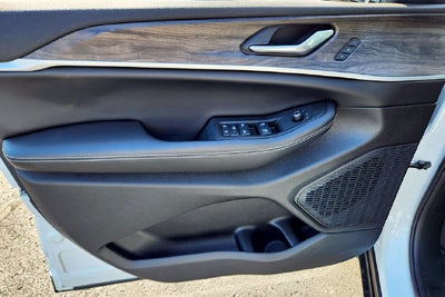 2026 Jeep Grand Cherokee Base