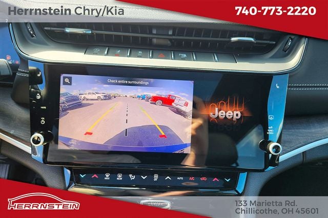2027 Jeep Grand Cherokee Base