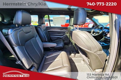2027 Jeep Grand Cherokee Base