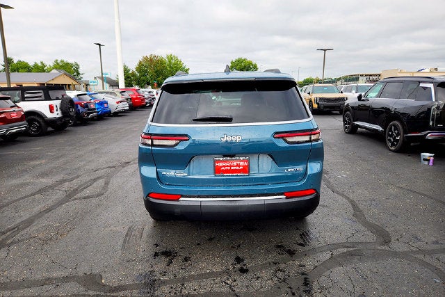 2027 Jeep Grand Cherokee Base