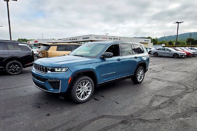 2027 Jeep Grand Cherokee Base