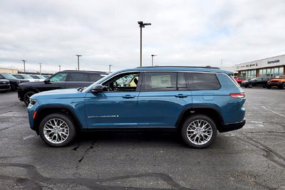 2027 Jeep Grand Cherokee Base