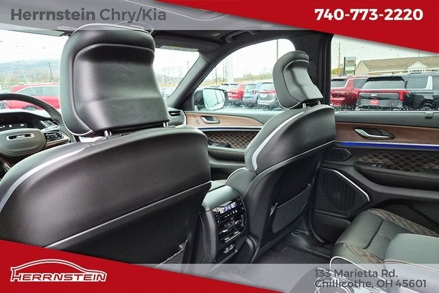 2025 Jeep Grand Cherokee GRAND CHEROKEE L SUMMIT 4X4