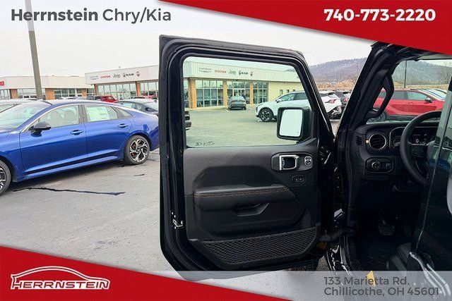 2026 Jeep Gladiator GLADIATOR SAHARA 4X4