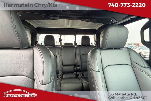 2026 Jeep Gladiator GLADIATOR SAHARA 4X4