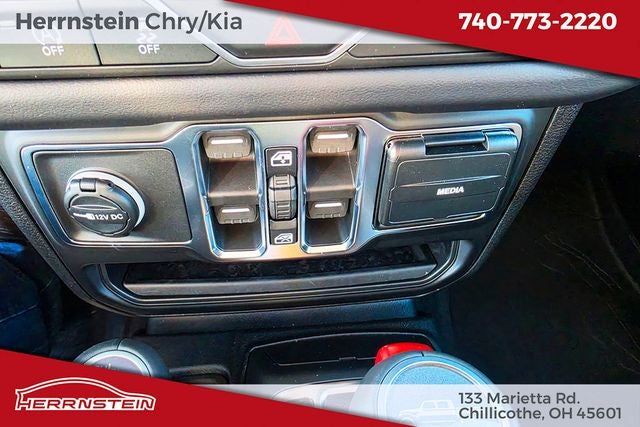 2026 Jeep Gladiator GLADIATOR SAHARA 4X4