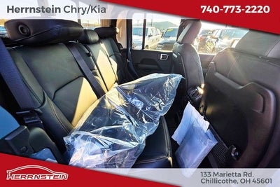 2026 Jeep Gladiator GLADIATOR SAHARA 4X4