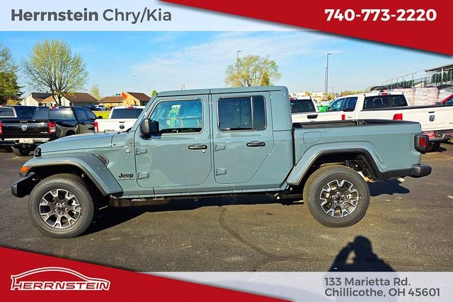 2026 Jeep Gladiator GLADIATOR SAHARA 4X4