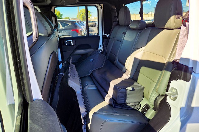 2027 Jeep Gladiator Base
