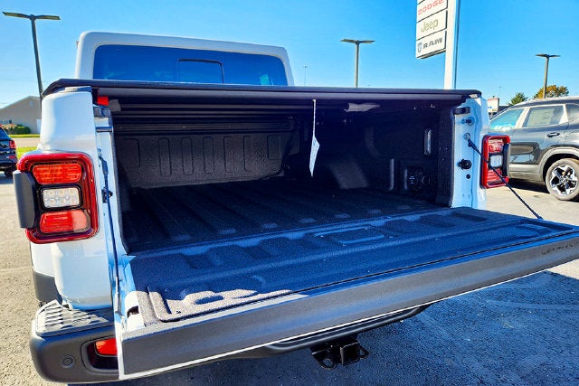 2027 Jeep Gladiator Base