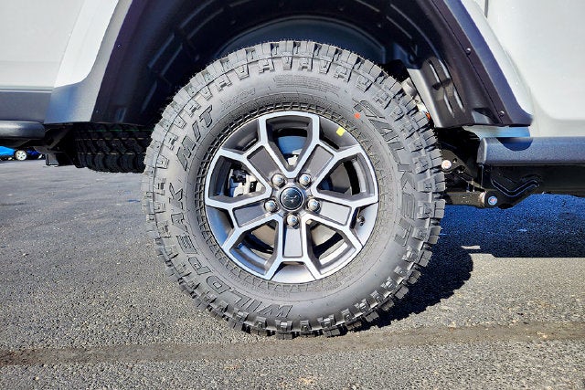 2027 Jeep Gladiator Base